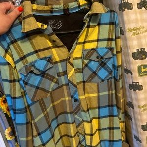 Men’s Fox Flannel size Large